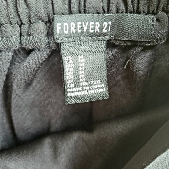 Forever21 Black Tulle Skirt. - Picture 4 of 6